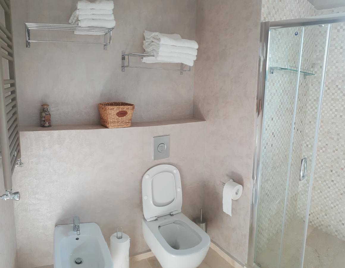Marble Luxury Apartments Mamaia Ngoại thất bức ảnh