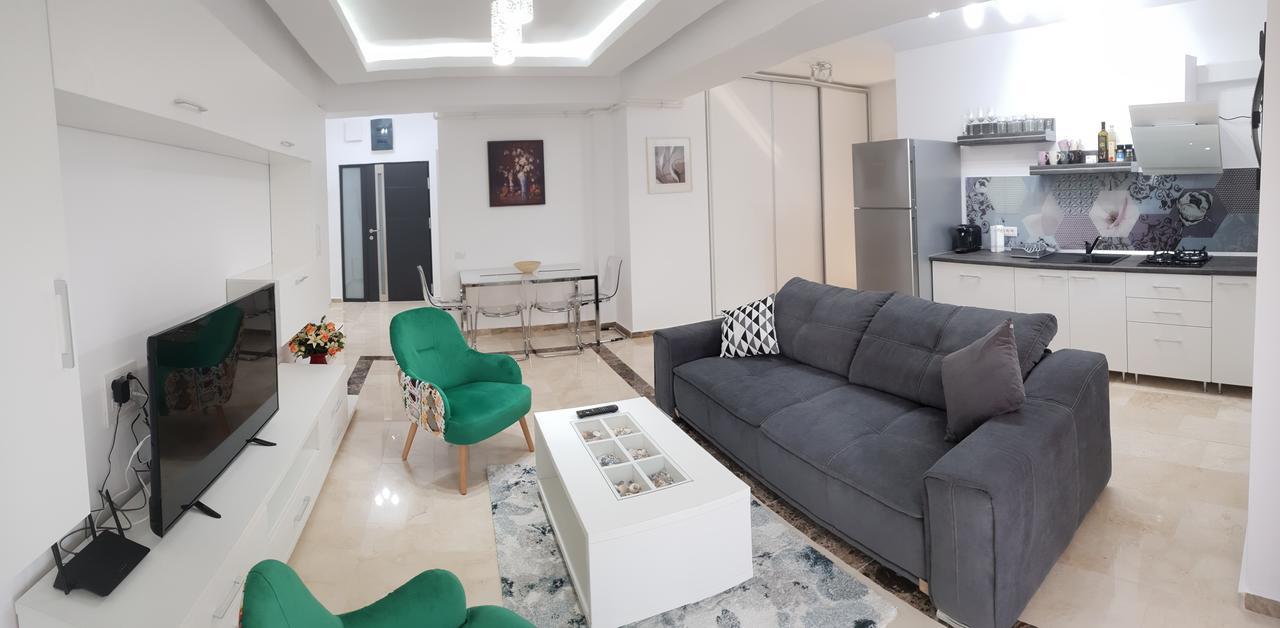 Marble Luxury Apartments Mamaia Ngoại thất bức ảnh