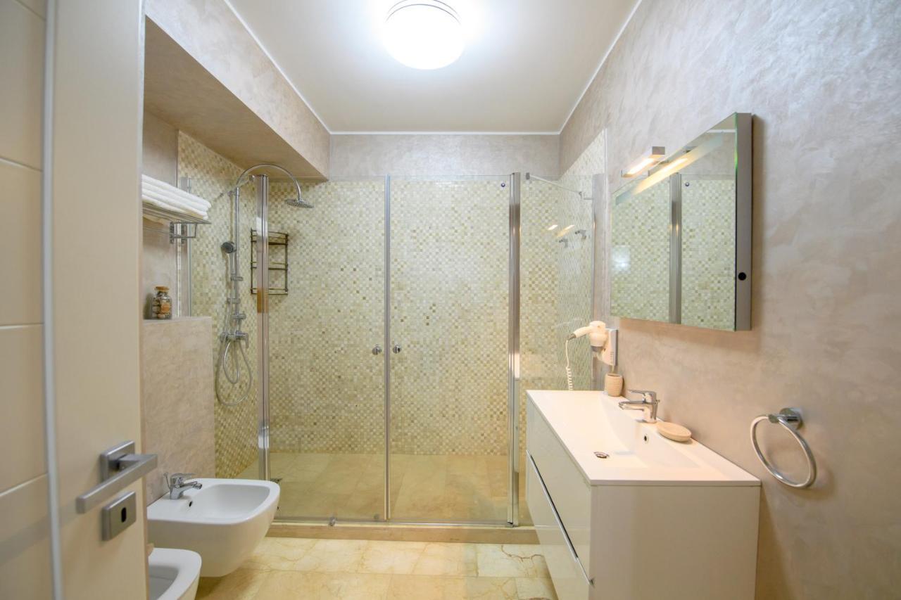Marble Luxury Apartments Mamaia Ngoại thất bức ảnh