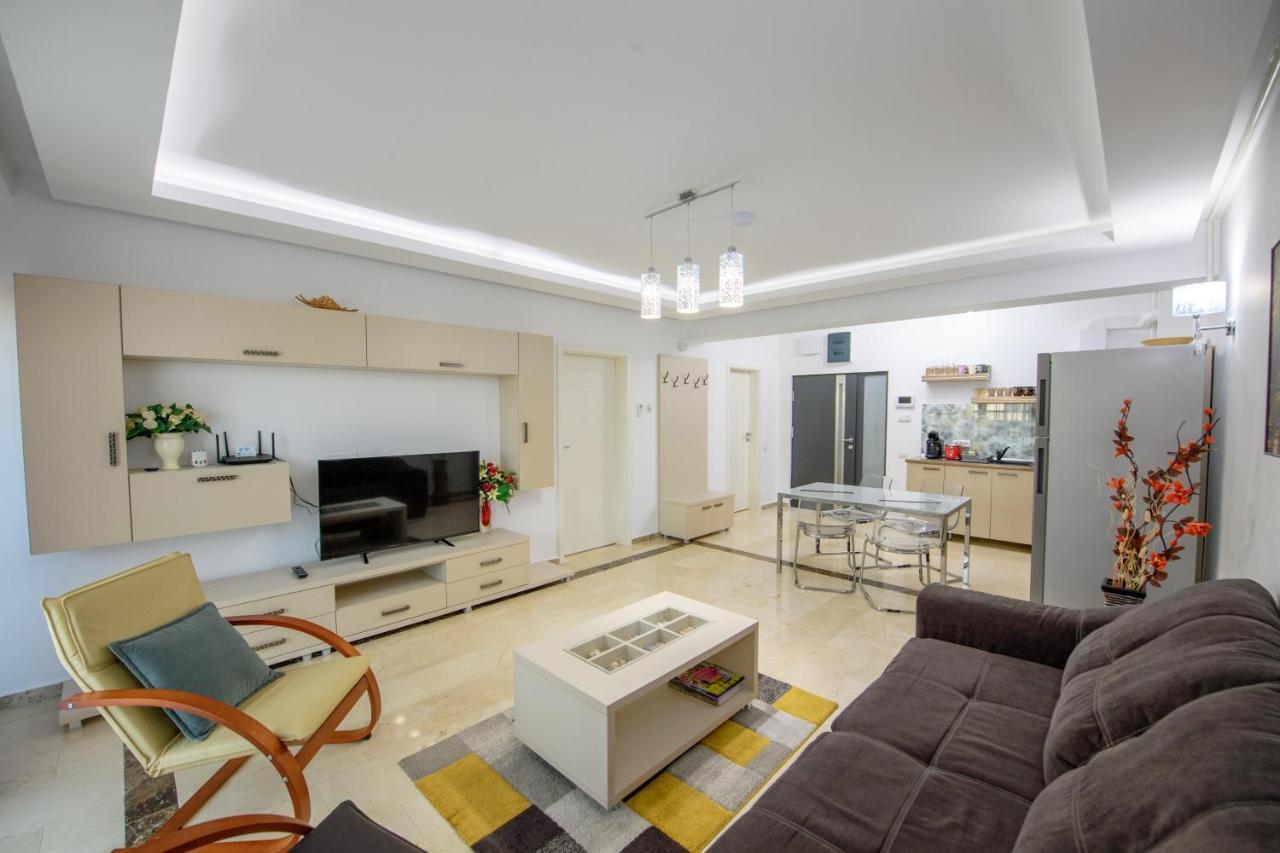 Marble Luxury Apartments Mamaia Ngoại thất bức ảnh