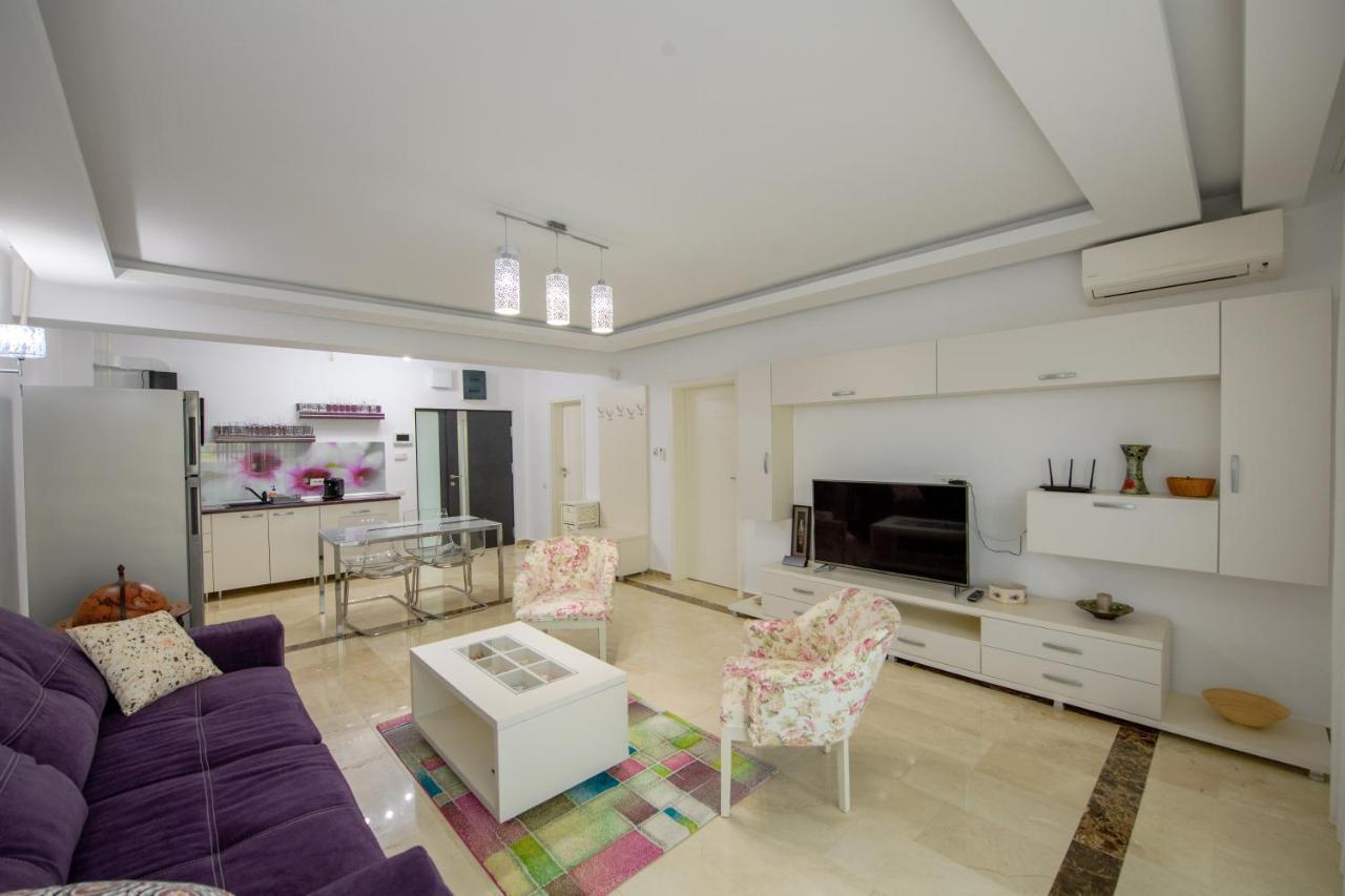 Marble Luxury Apartments Mamaia Ngoại thất bức ảnh